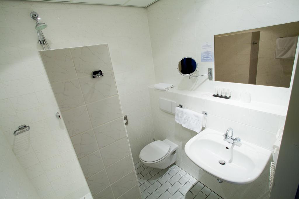 Two Brothers Hotel Astoria Noordwijk Habitación foto